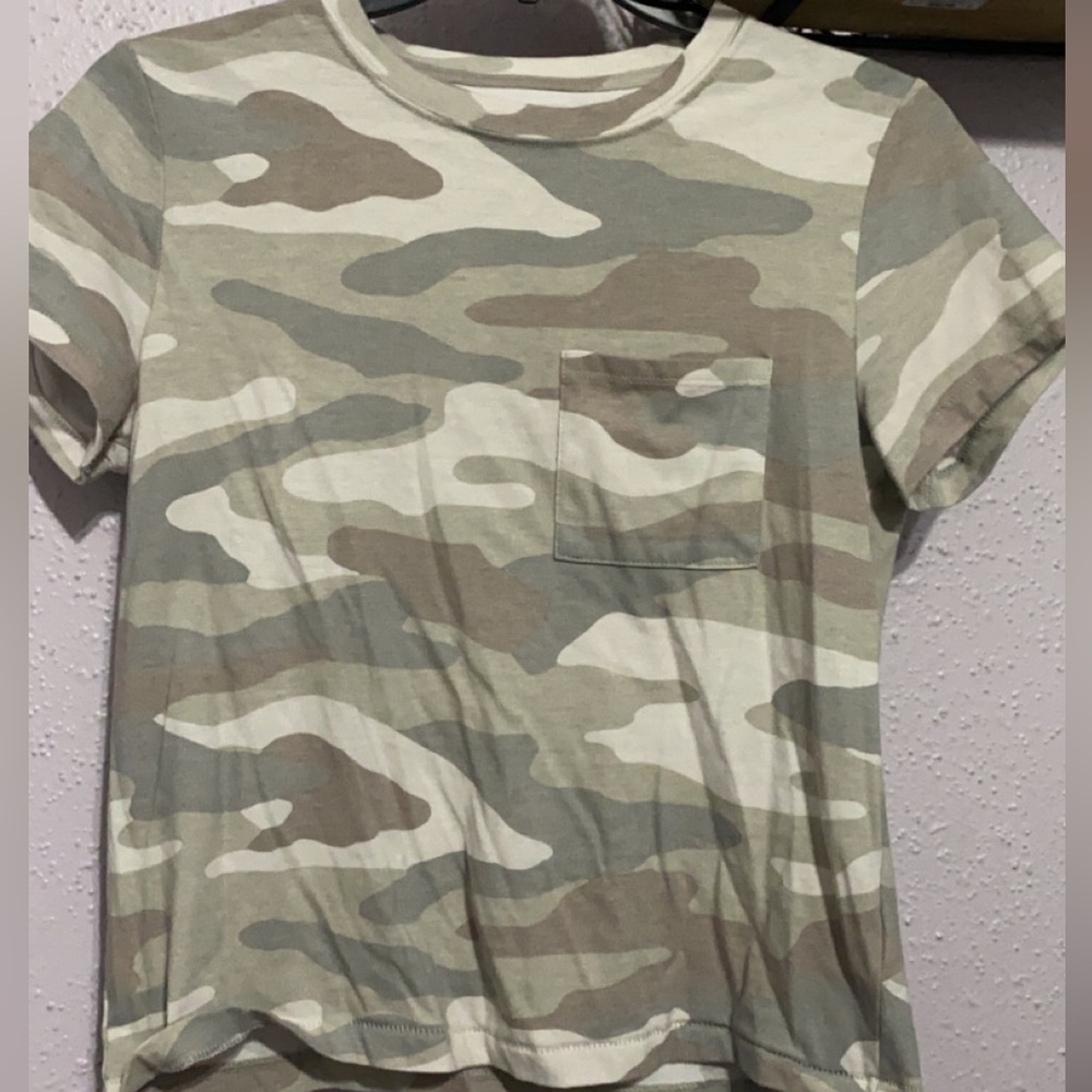 Camo tee